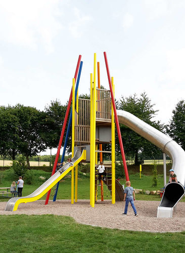 Slide tower with playground slides